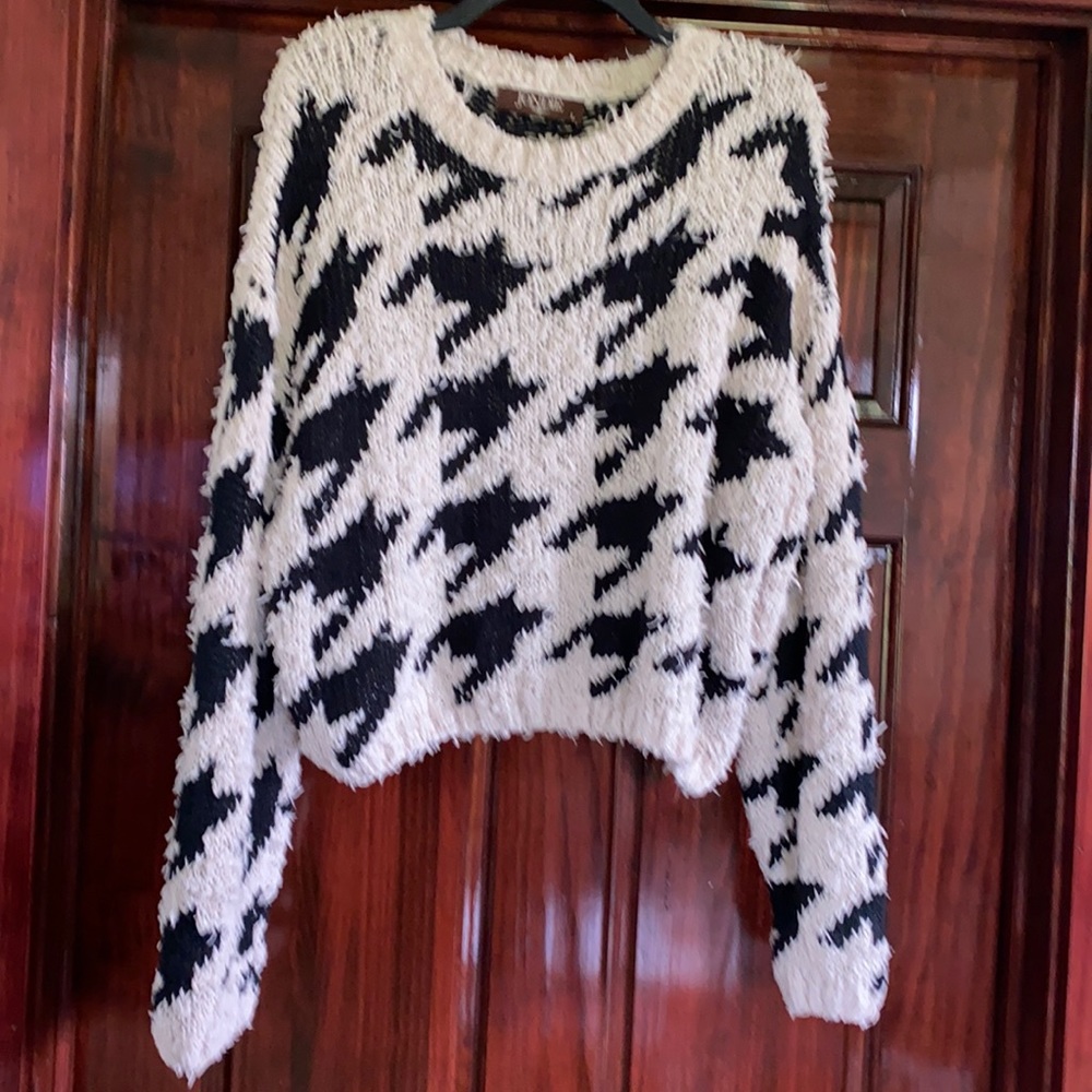 Beautiful Jondie crop sweater
